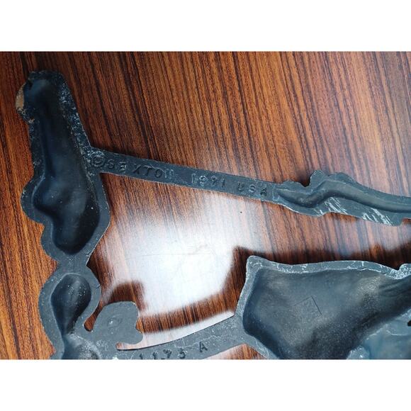 Vintage Sexton 1971 Cast Iron Wall Hanging Cooking, Vacuuming, Laundry Farmhouse - Picture 13 of 13